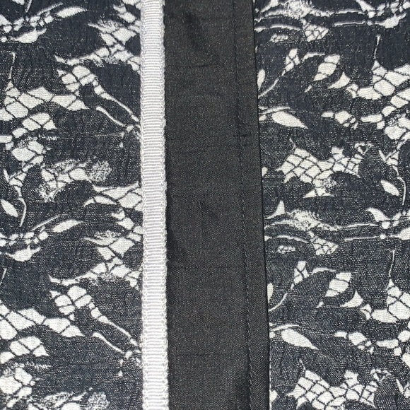 Gently Loved Tyler Boe Jacket - Picture 2 of 13